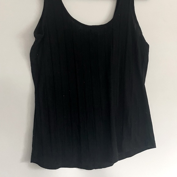 Button Tank Top - Picture 3 of 4